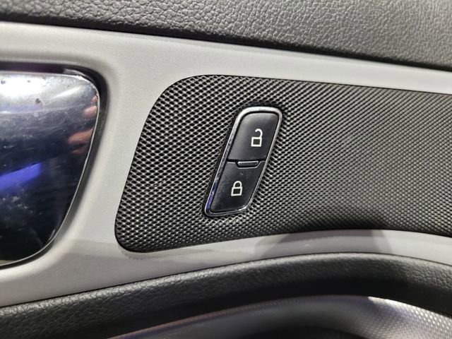 Used 2014 Ford Explorer XLT w/ Equipment Group 202A image 40