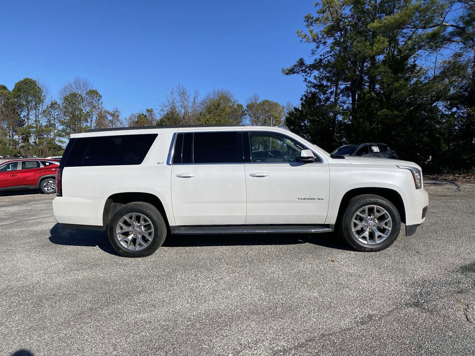 Used 2018 GMC Yukon XL SLT w/ Open Road Package image 5