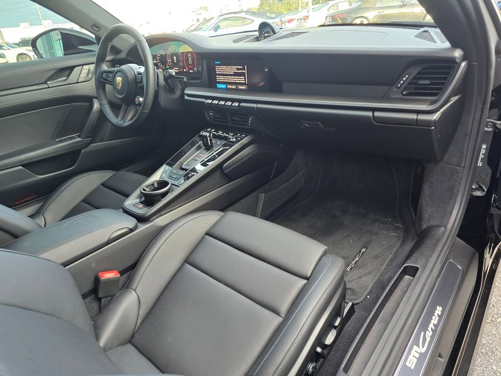 Used 2025 Porsche 911 Carrera image 33