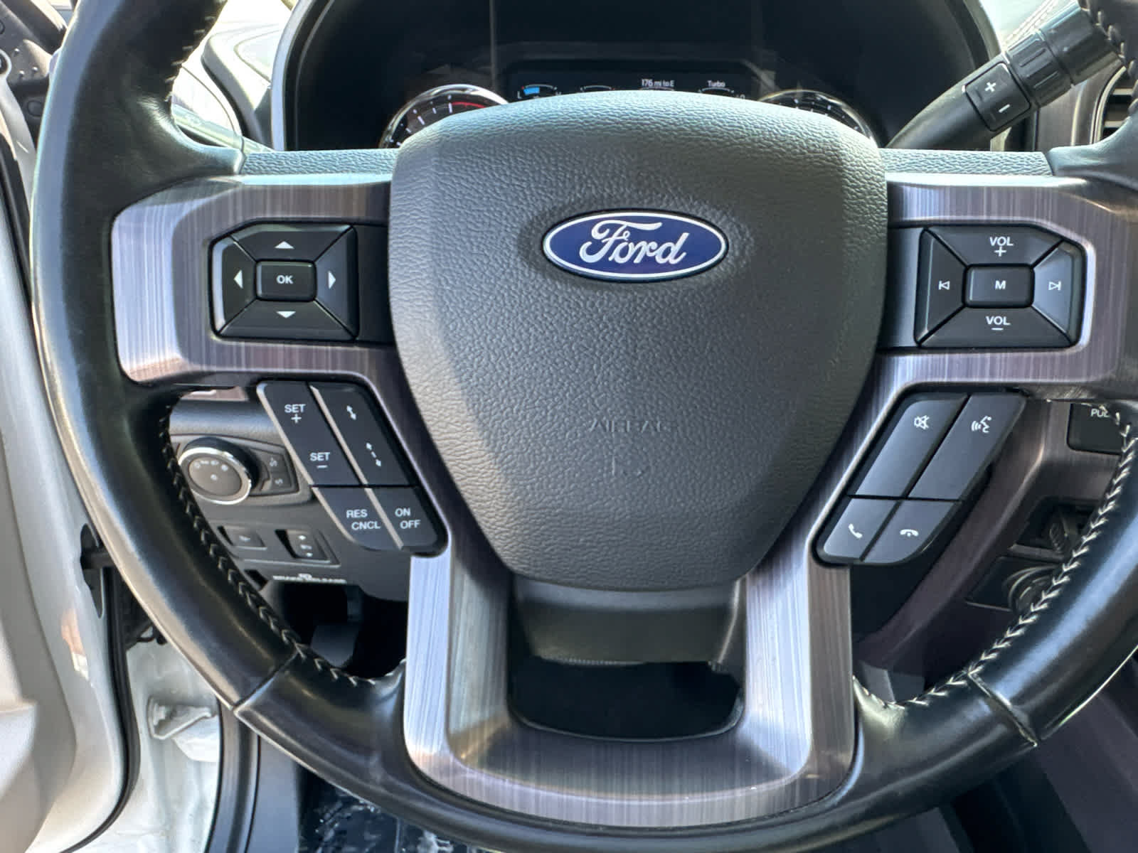 Used 2020 Ford F350 Limited AWD/4WD image 35