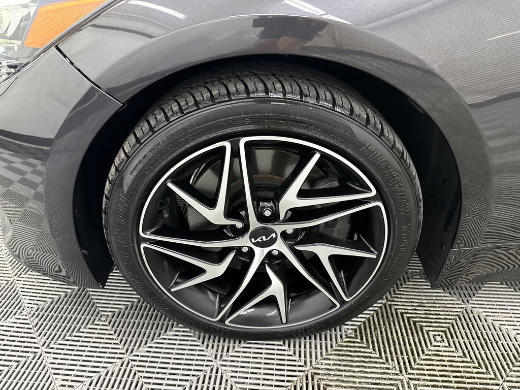 Used 2022 Kia Stinger GT-Line AWD/4WD image 12