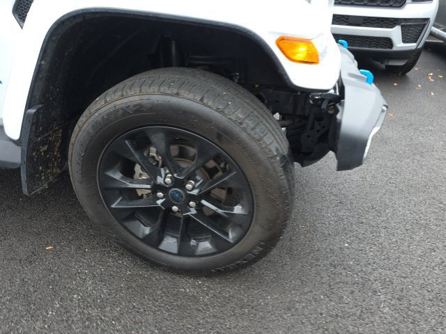 Used 2024 Jeep Wrangler Unlimited Sahara w/ Technology Group AWD/4WD image 4