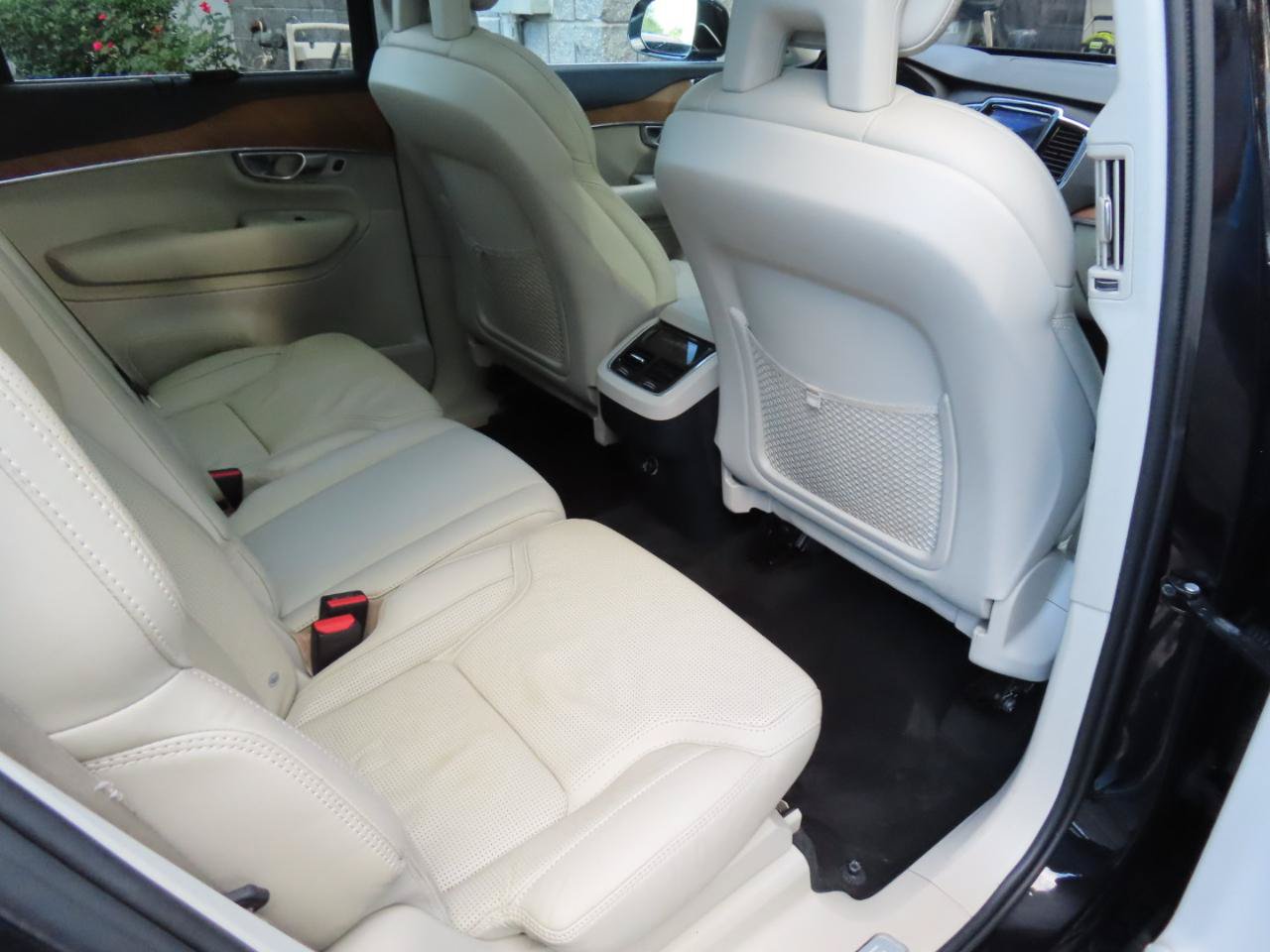 Used 2018 Volvo XC90 T6 Inscription w/ Convenience Package AWD/4WD image 19