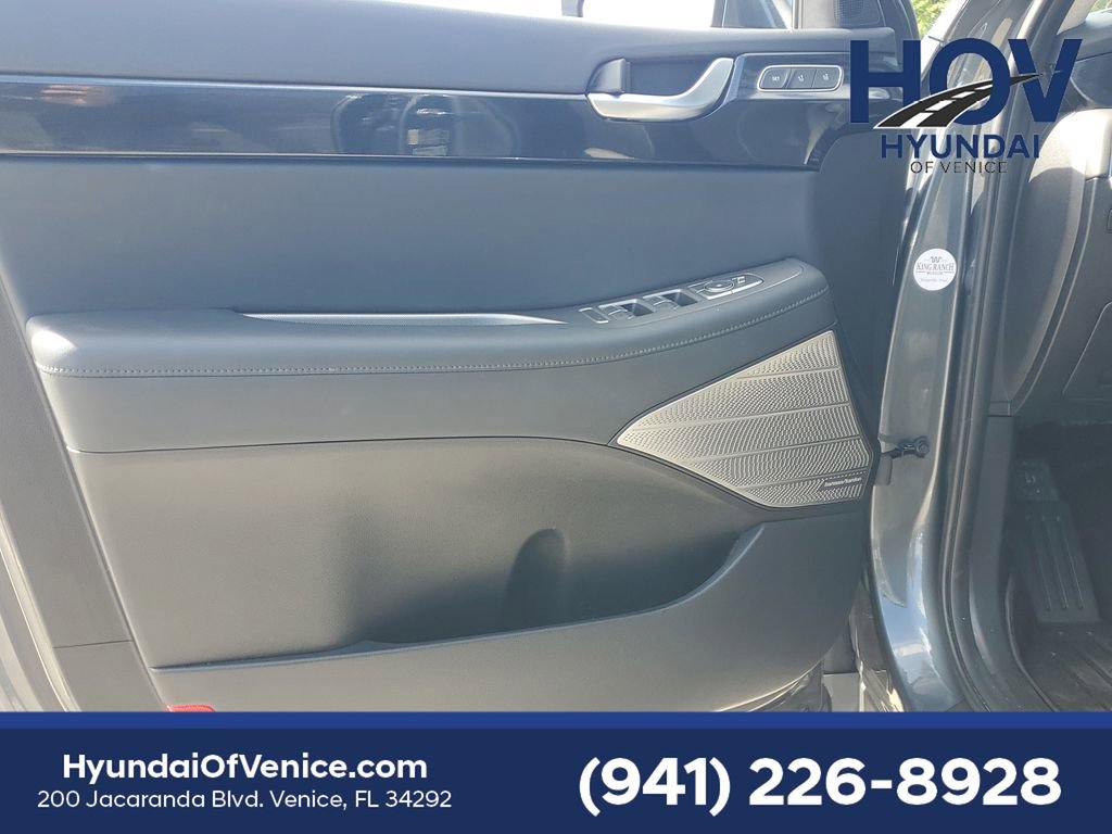 Used 2022 Hyundai Palisade Limited w/ Cargo Package image 25