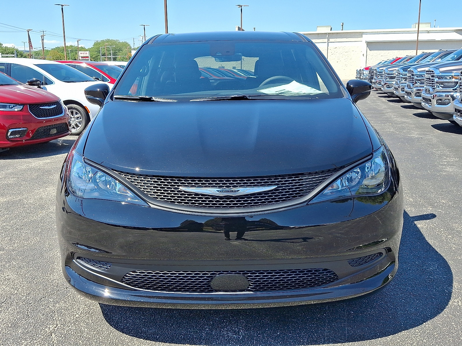 New 2026 Chrysler Voyager LX image 3