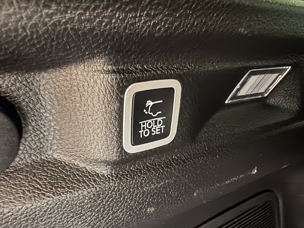 Used 2025 Jeep Grand Cherokee L Limited AWD/4WD image 41