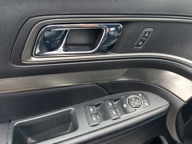Used 2018 Ford Explorer XLT w/ Equipment Group 202A image 21