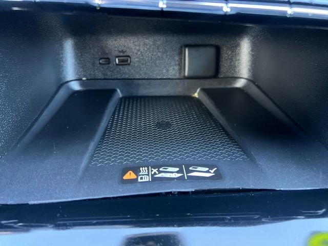 Certified 2025 Chevrolet Traverse LT image 24