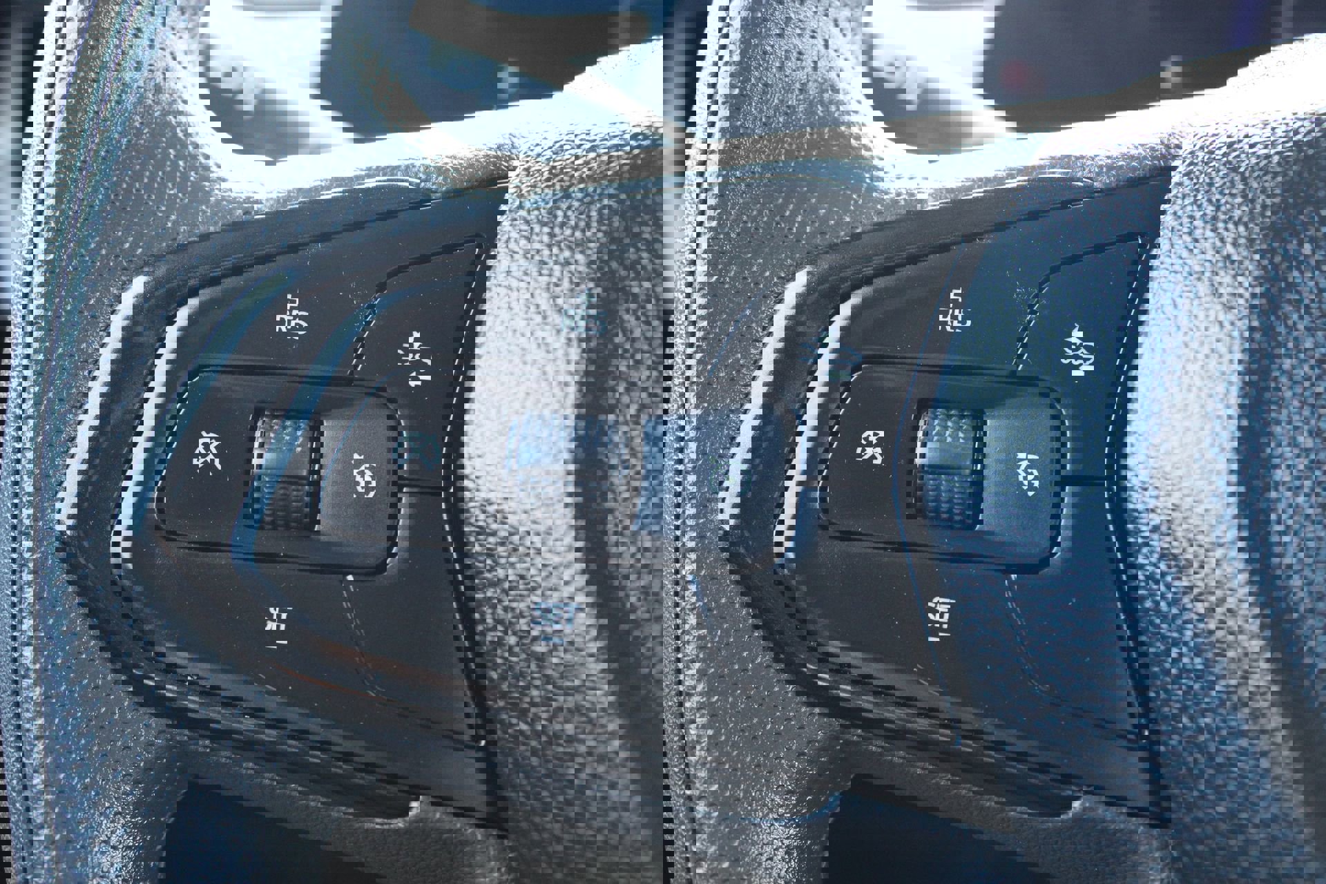 Used 2024 Chevrolet TrailBlazer LT image 24