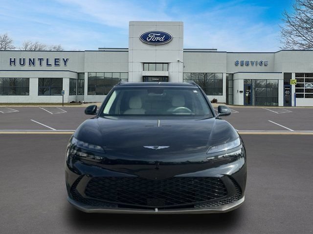 Used 2025 Genesis GV60 Advanced AWD/4WD image 3