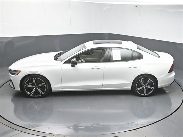 Used 2024 Volvo S60 B5 Plus w/ Climate Package image 42