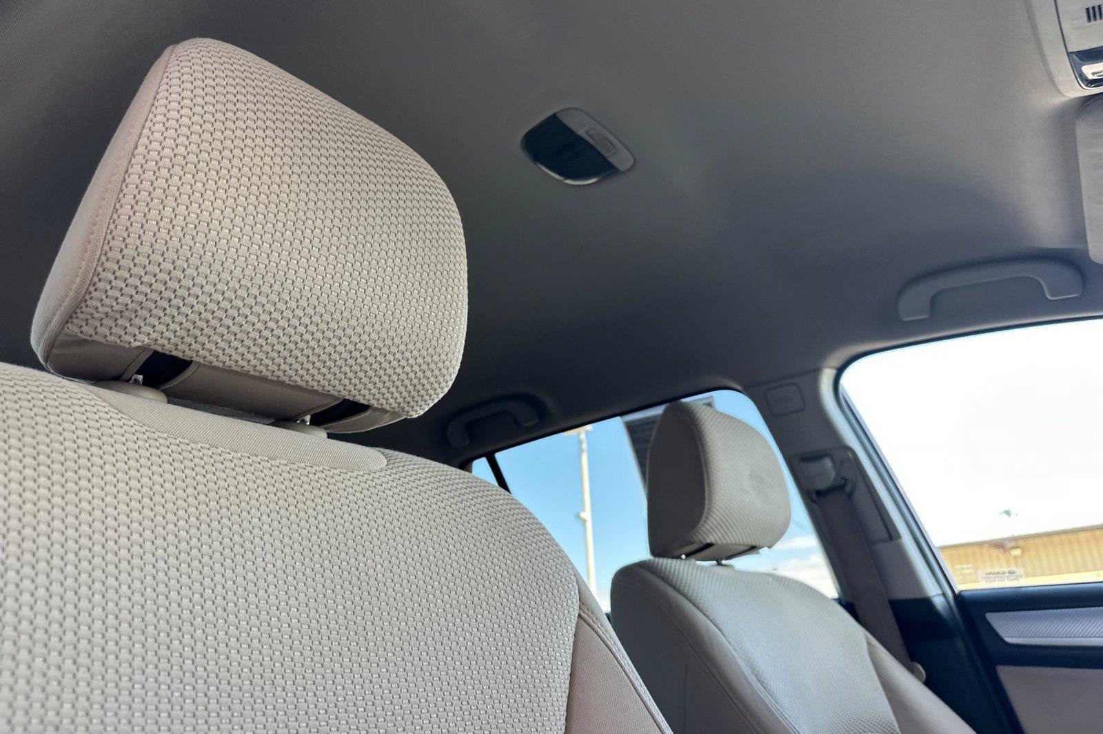 Used 2018 Subaru Outback 2.5i Premium AWD/4WD image 16