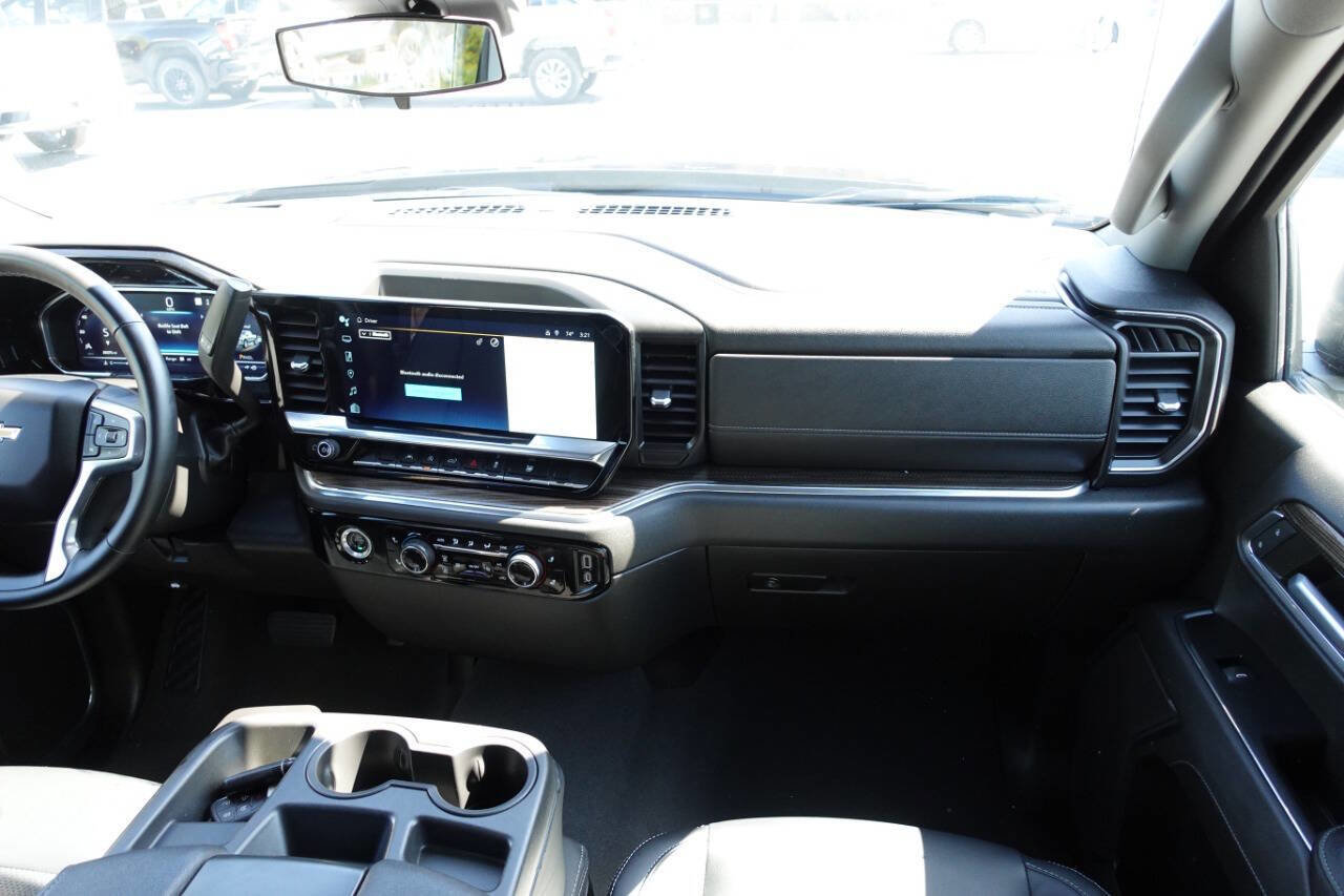 Used 2023 Chevrolet Silverado 1500 LT AWD/4WD image 40