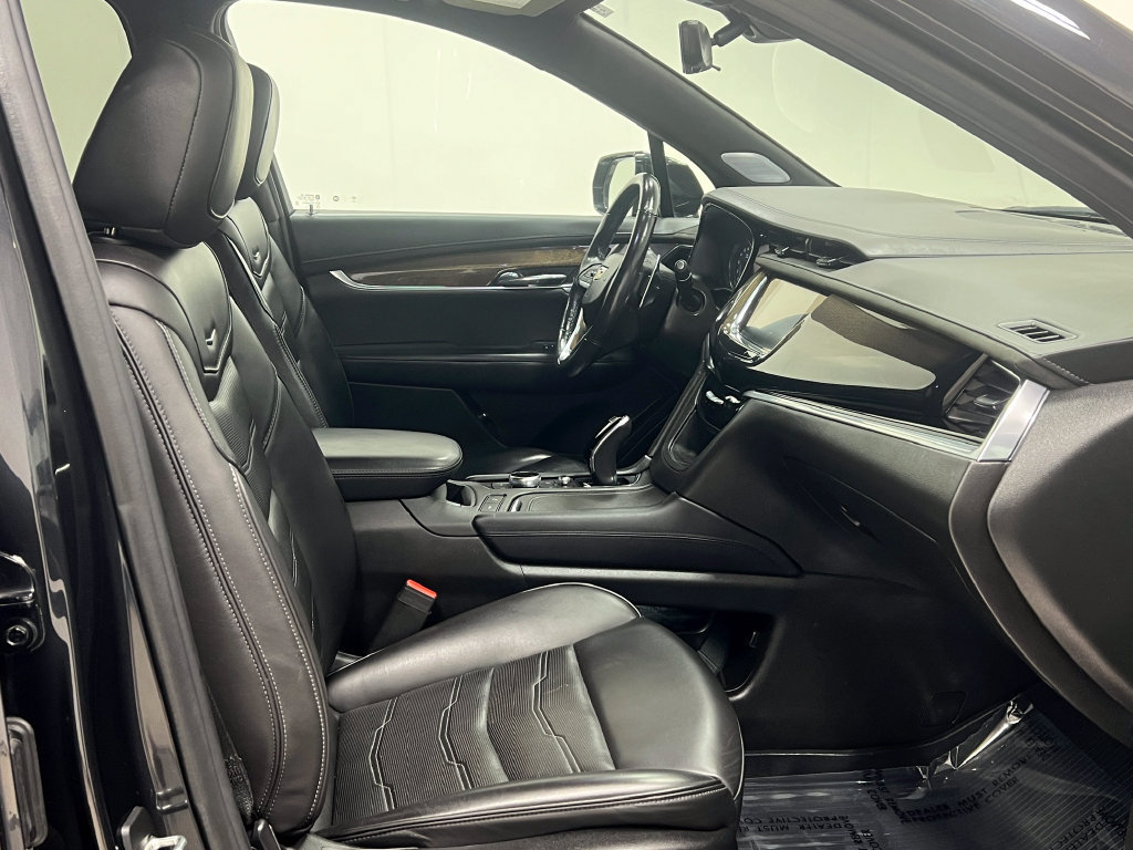Used 2020 Cadillac XT6 Sport w/ Platinum Package AWD/4WD image 39