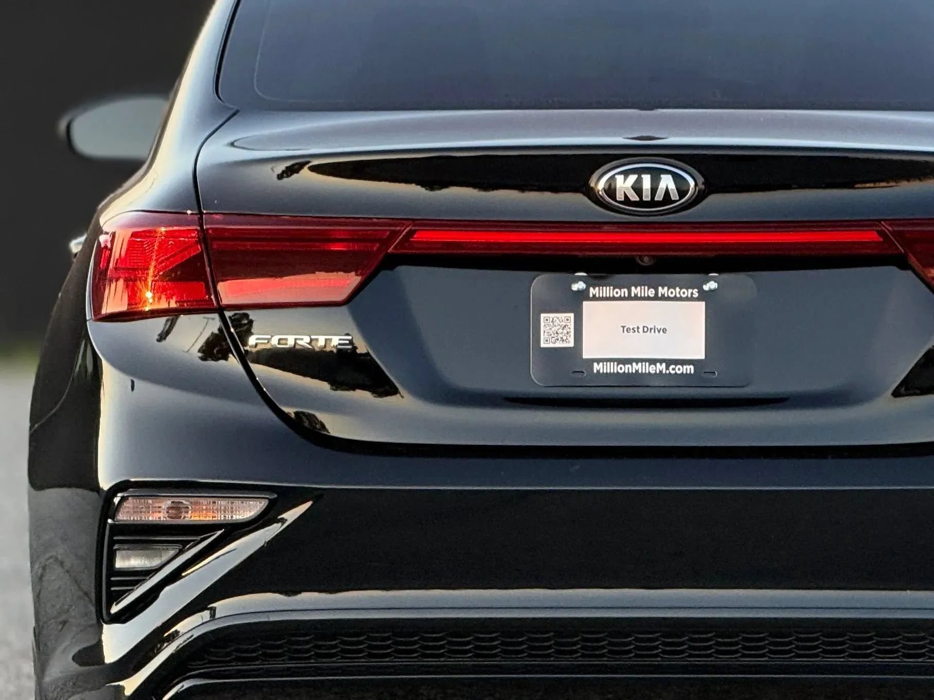 Used 2020 Kia Forte LXS FWD image 13