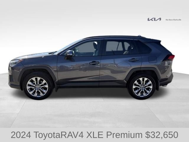 Used 2024 Toyota RAV4 XLE Premium image 5