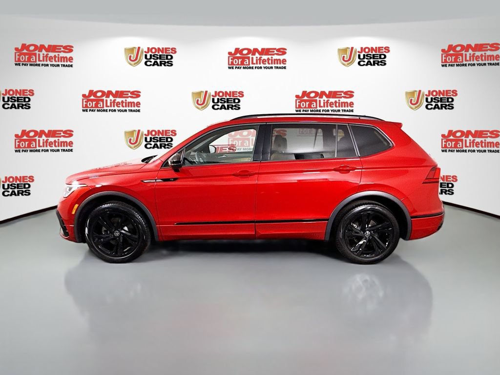 Used 2024 Volkswagen Tiguan SE R-Line AWD/4WD image 14