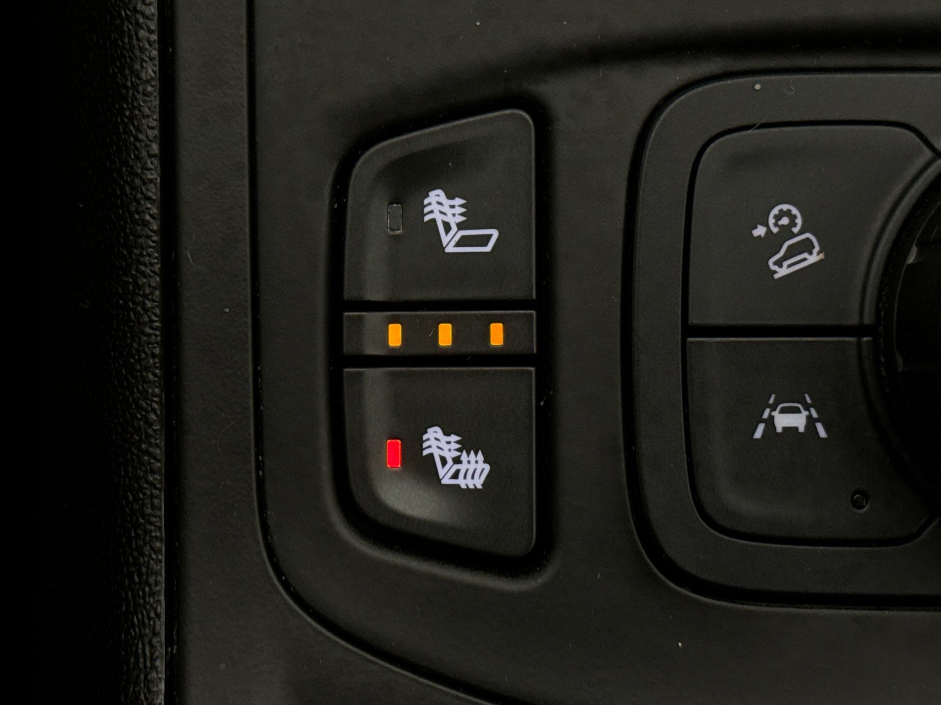 Used 2022 GMC Terrain SLT w/ Tech Package image 19