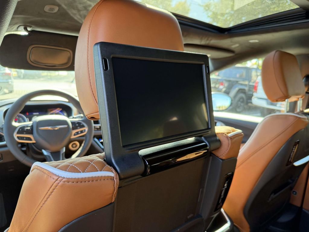 New 2026 Chrysler Pacifica Pinnacle FWD image 34