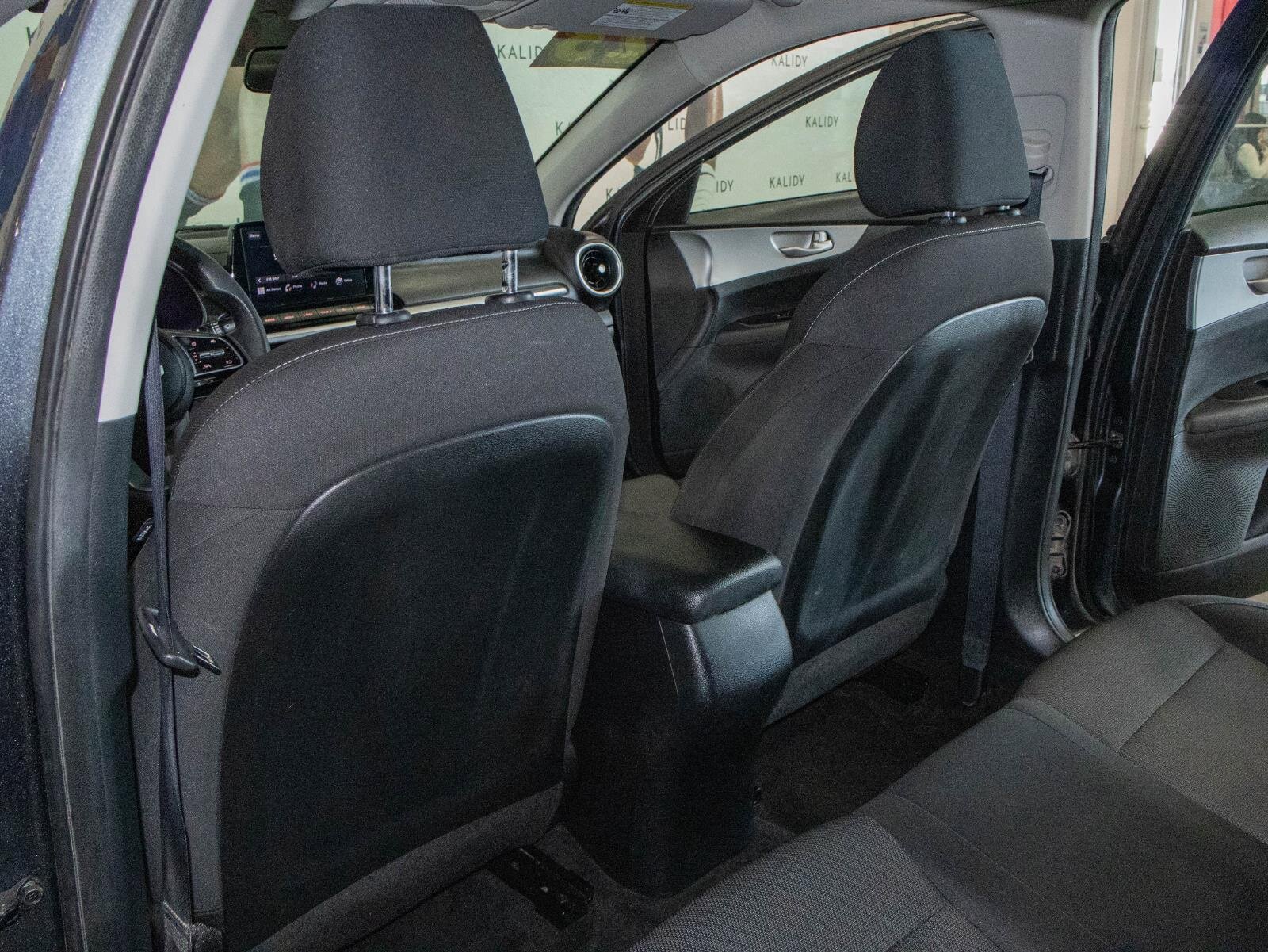 Used 2023 Kia Forte LXS image 9