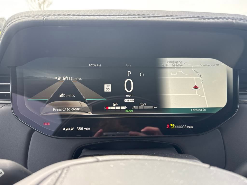 New 2025 Land Rover Range Rover SE image 12