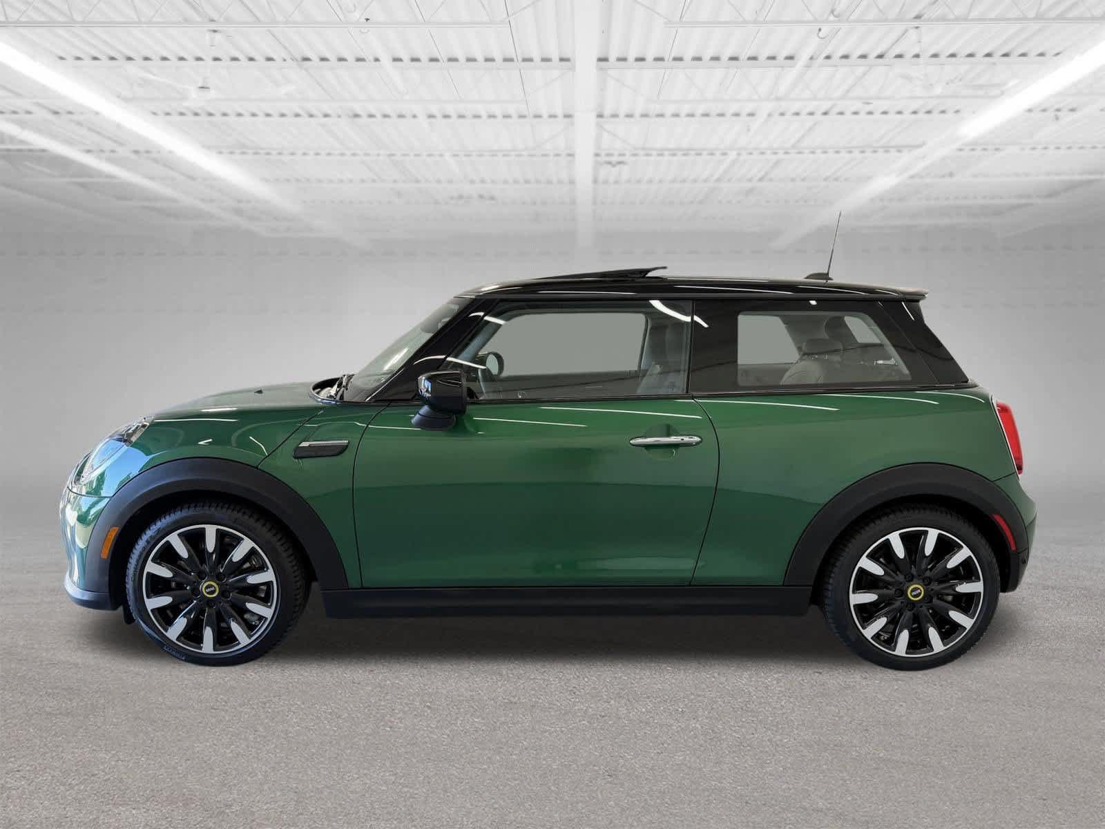 Used 2024 MINI Cooper SE FWD image 2