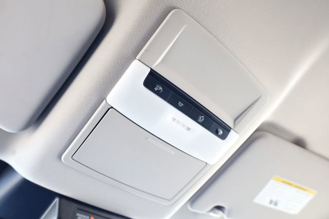 Used 2023 Nissan Rogue S image 26