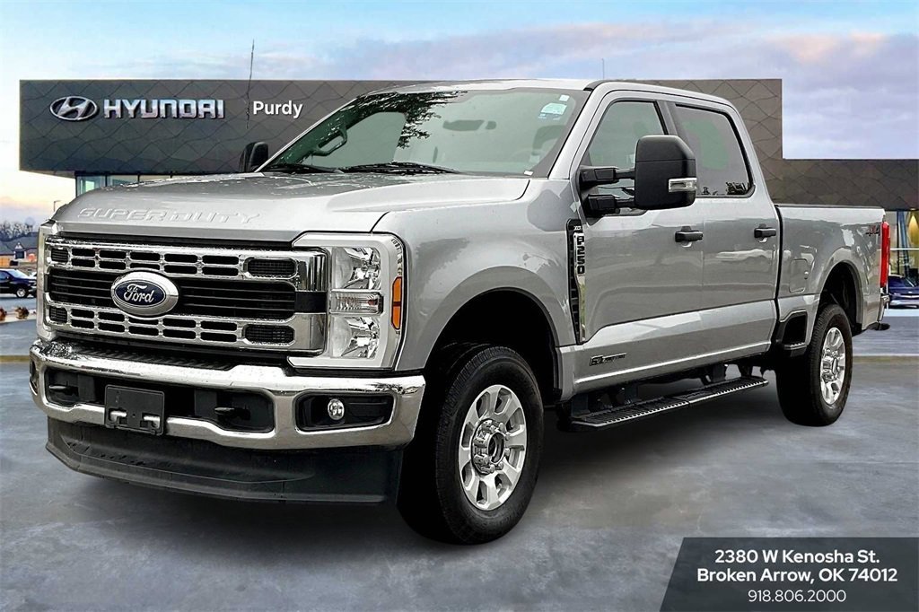 Used 2024 Ford F250 XLT image 1