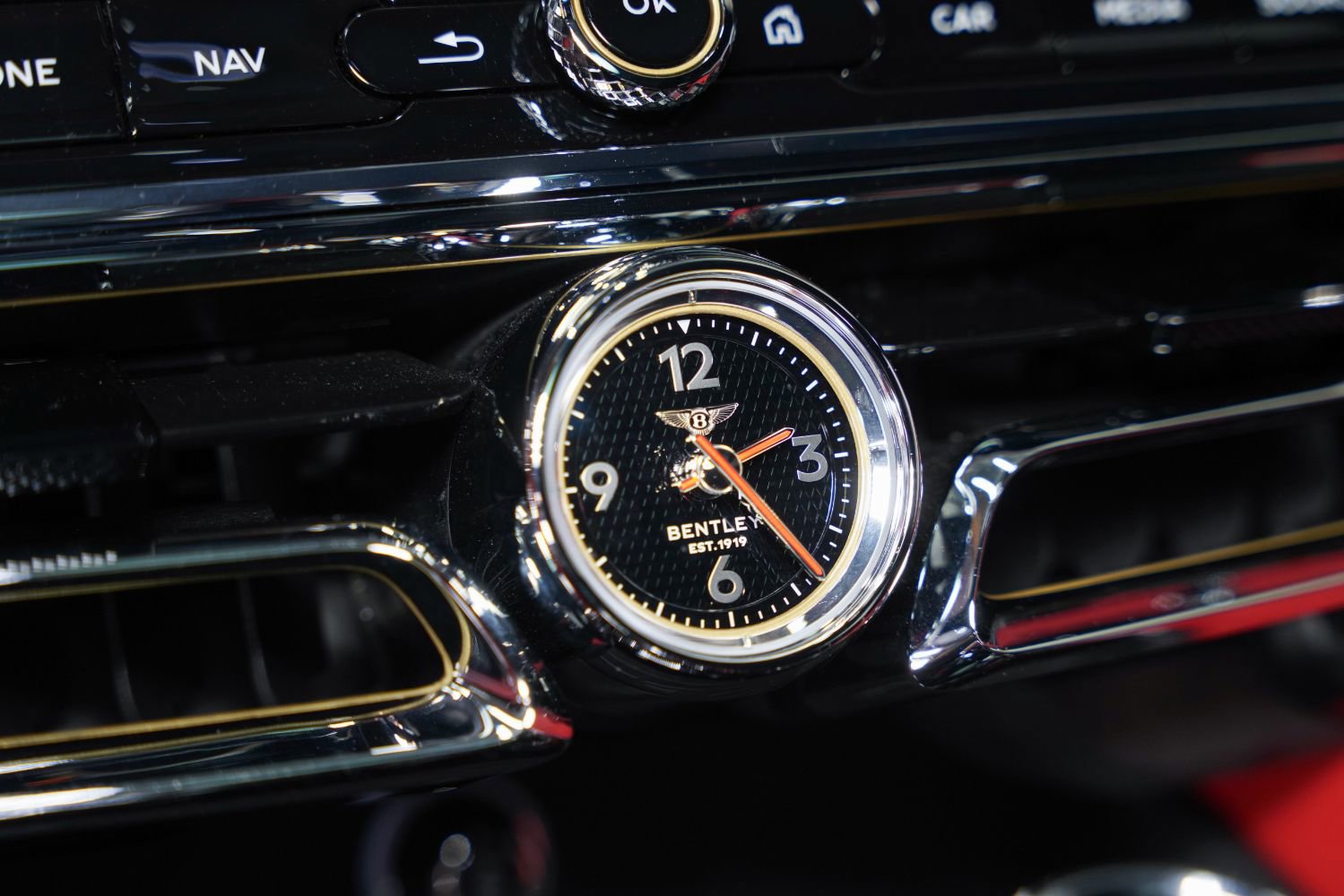 Used 2024 Bentley Flying Spur W12 image 57