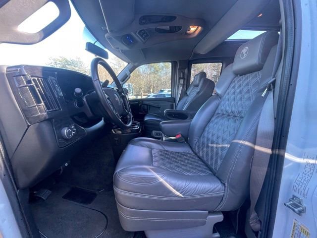 Used 2022 GMC Savana 2500 Extended image 15