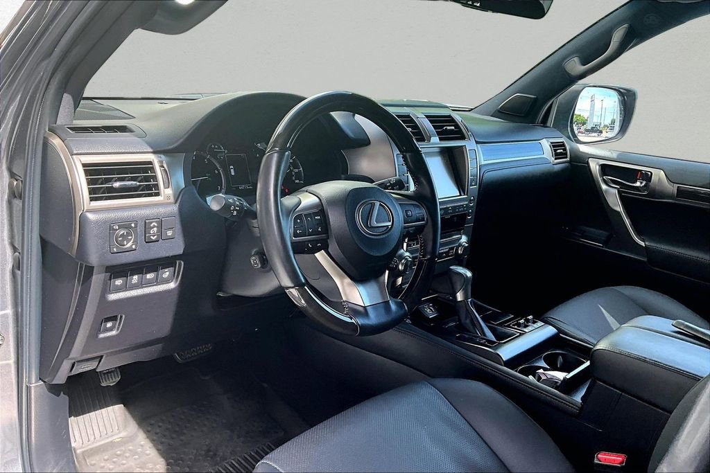 Used 2021 Lexus GX 460 Premium w/ Premium Package AWD/4WD image 17