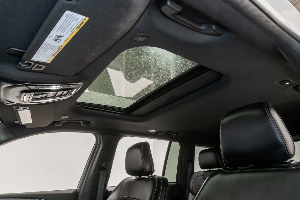 Certified 2023 Jeep Grand Cherokee Altitude AWD/4WD image 9