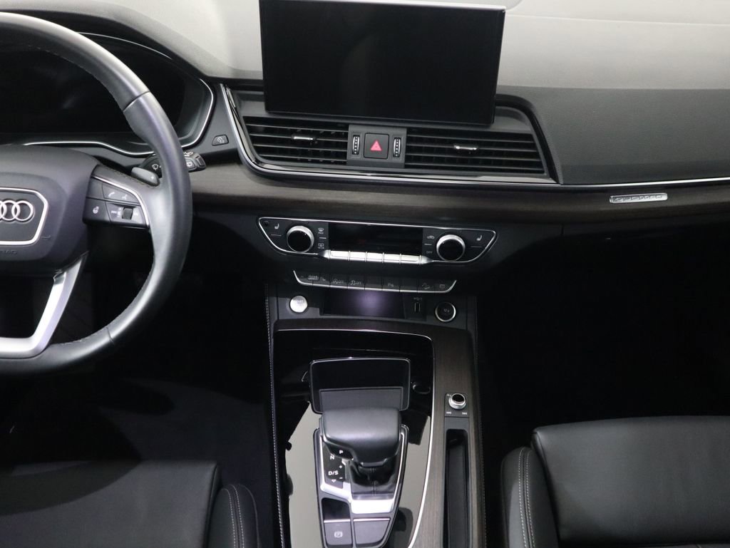 Certified 2025 Audi Q5 2.0T Premium Plus w/ Premium Plus Package image 14