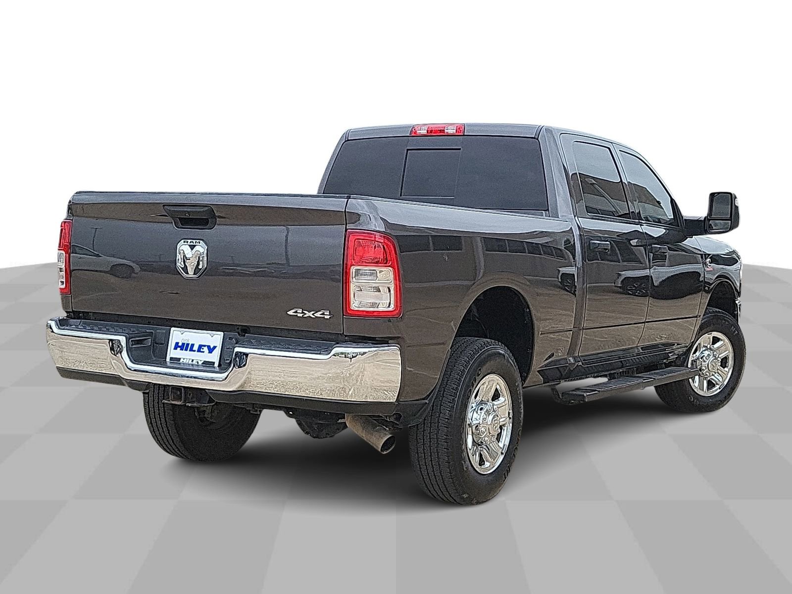 Used 2024 RAM 2500 Tradesman w/ Chrome Appearance Group image 8