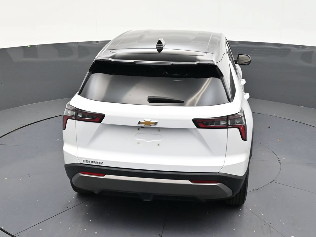 Used 2025 Chevrolet Equinox LT w/ Safety and Technology Package FWD image 16