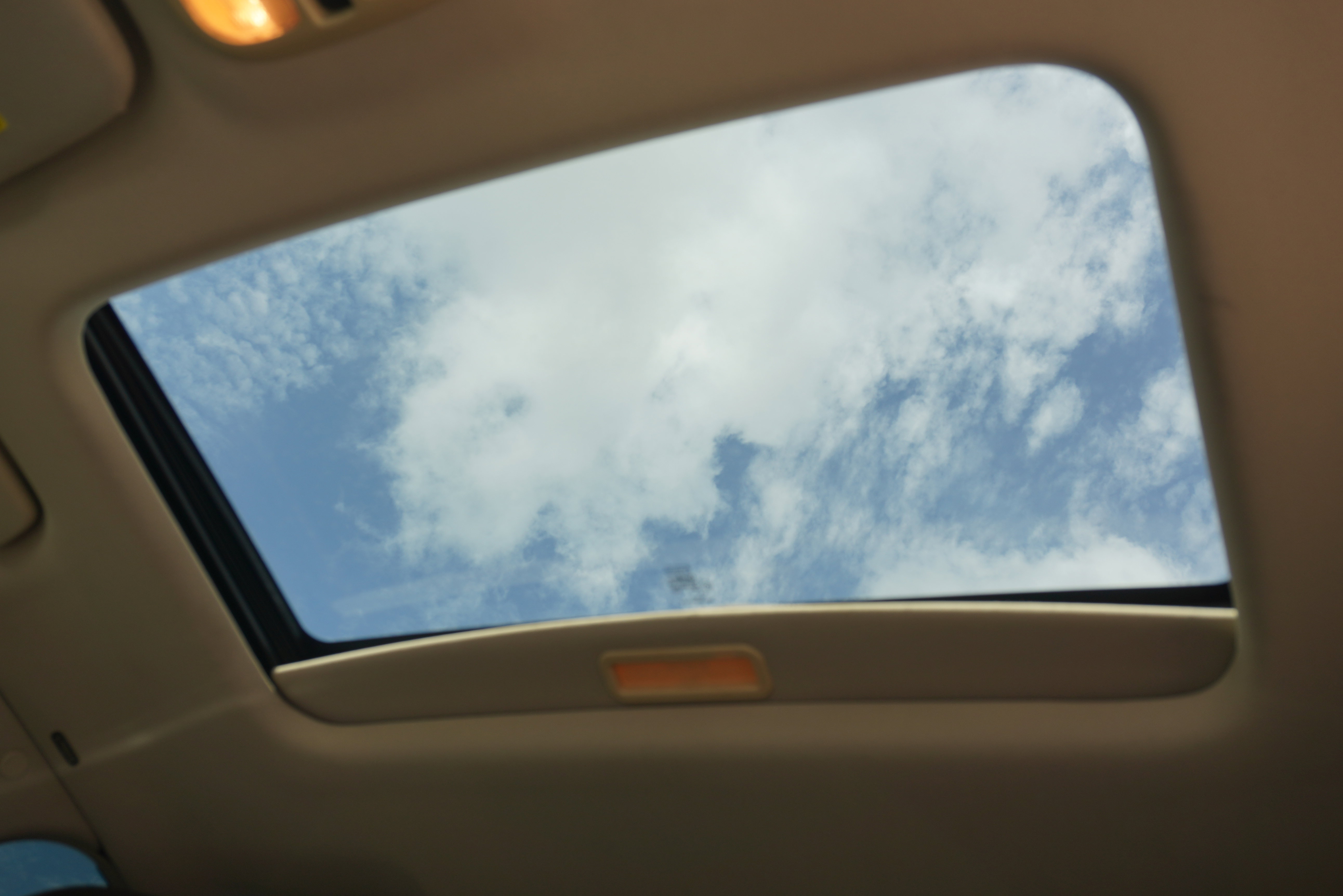 Used 2010 Lincoln MKZ image 20