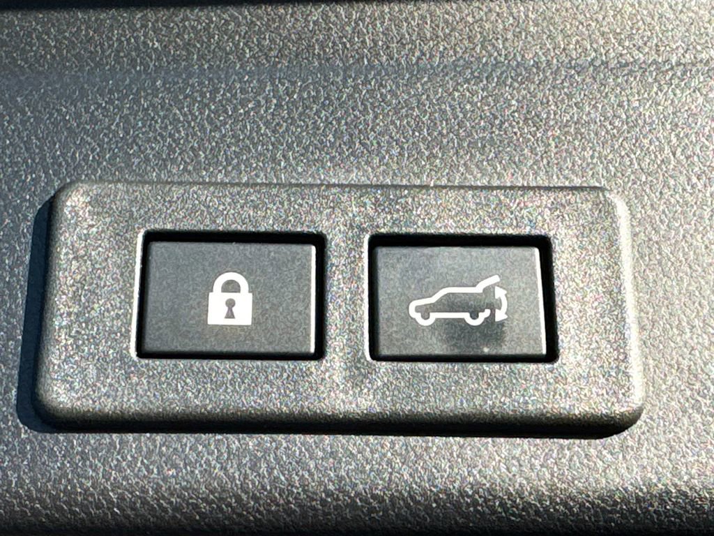 Certified 2025 Subaru Ascent Limited image 37