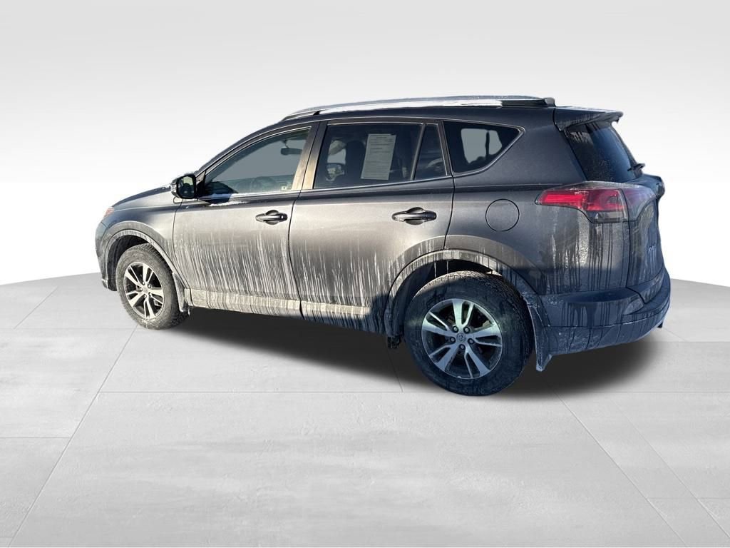 Used 2016 Toyota RAV4 XLE image 8