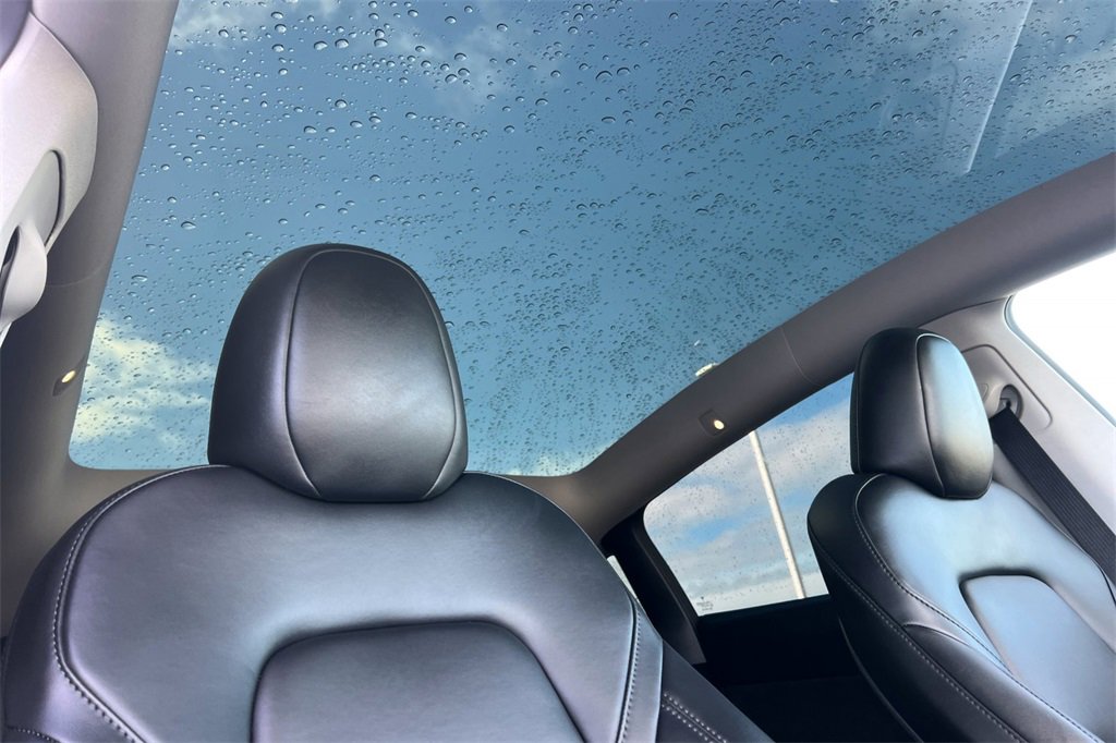 Used 2024 Tesla Model Y Long Range image 19