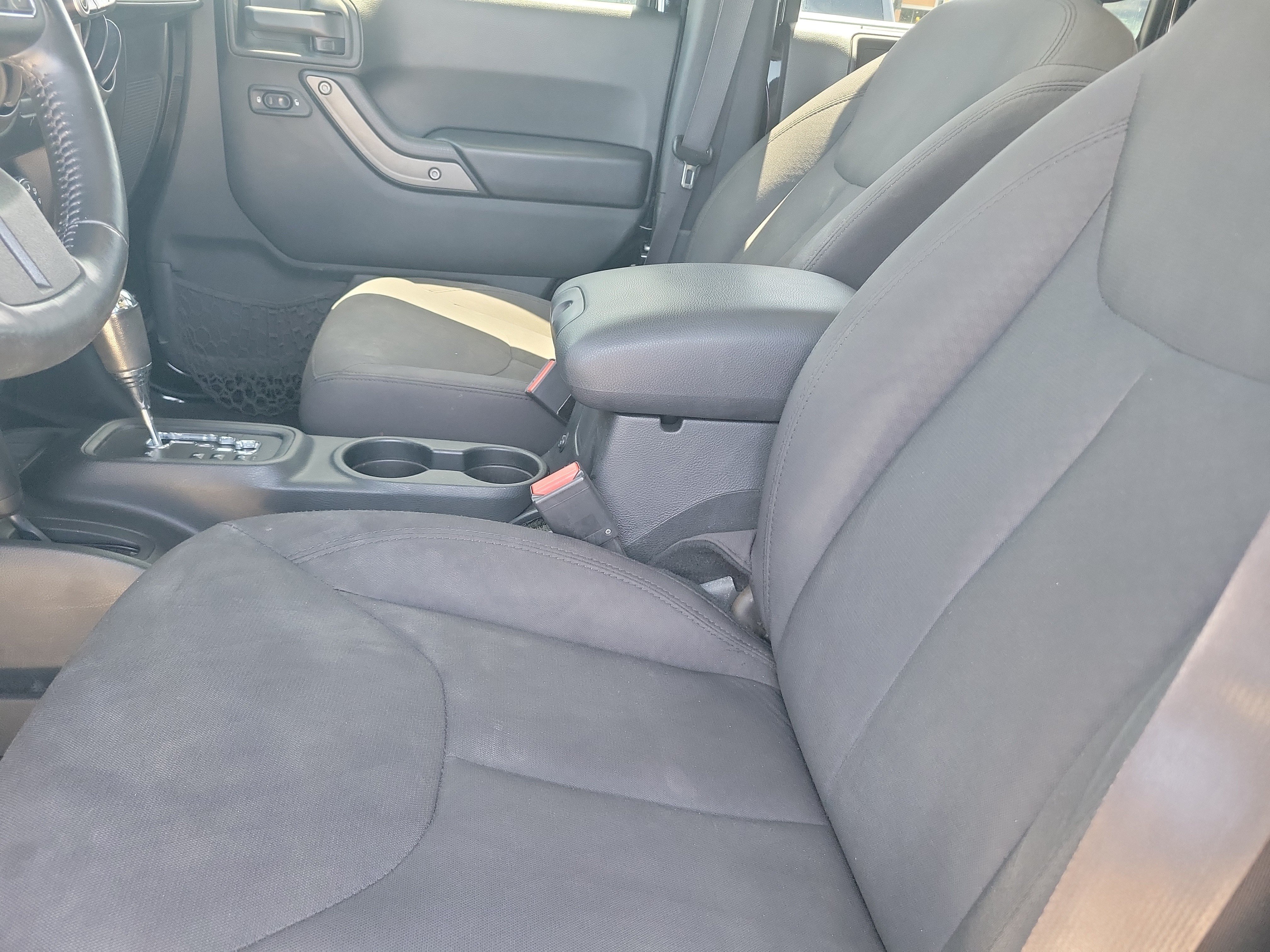 Used 2018 Jeep Wrangler Unlimited Sport S AWD/4WD image 20