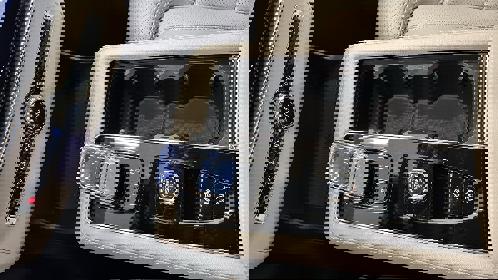 New 2026 Volvo XC90 B6 Ultra w/ Protection Package Premier image 19