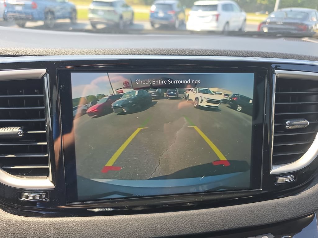 Used 2023 Chrysler Pacifica Touring-L FWD image 21