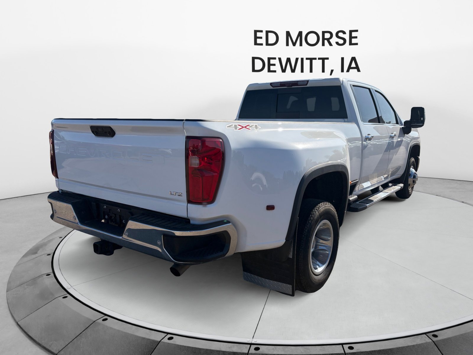 Used 2024 Chevrolet Silverado 3500 LTZ w/ LTZ Plus Package AWD/4WD image 5