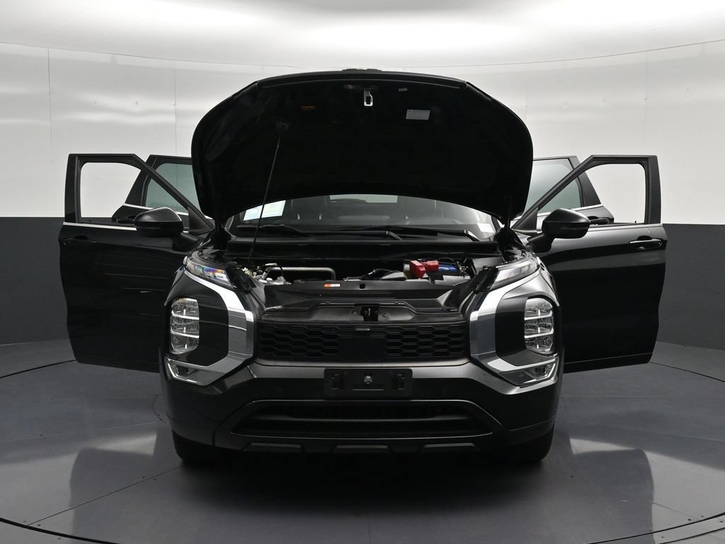 Used 2023 Mitsubishi Outlander SE FWD image 34