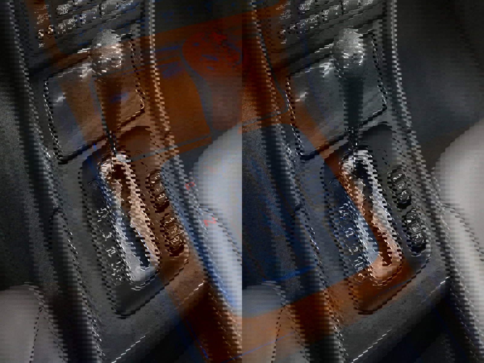 Used 2004 Acura RL w/Navigation System image 14