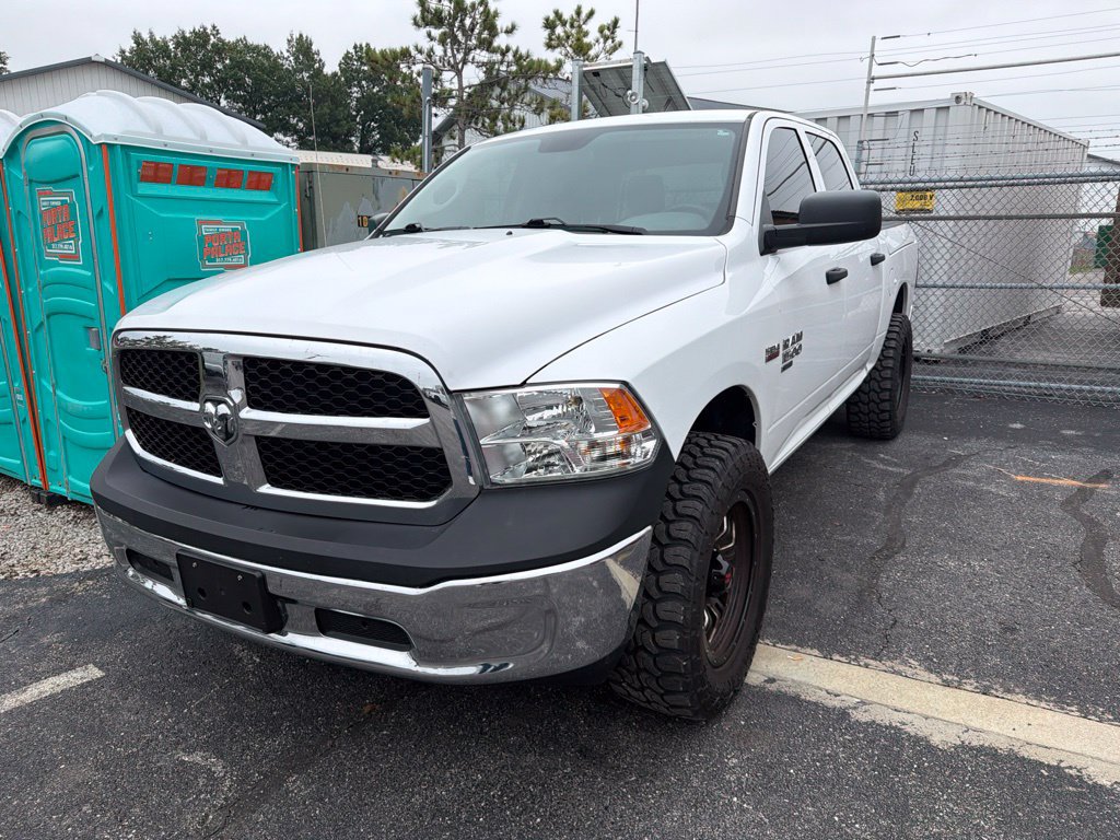 Used 2020 RAM 1500 4x4 Crew Cab Classic w/ Chrome Appearance Group