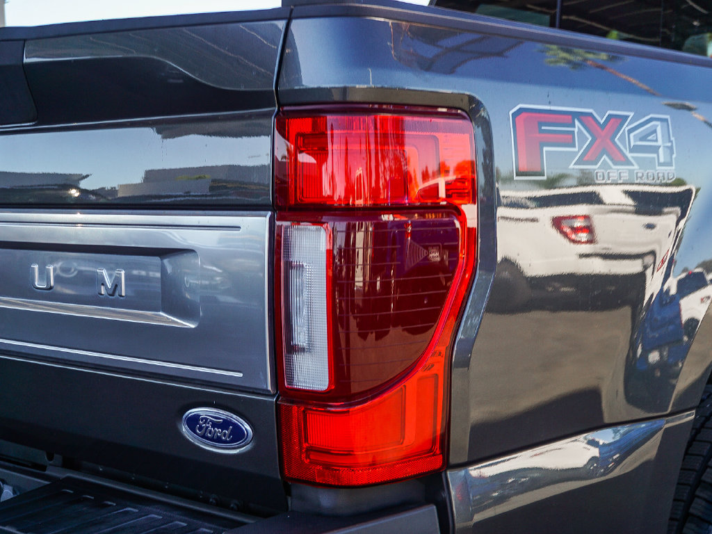 Used 2020 Ford F250 Platinum w/ FX4 Off-Road Package AWD/4WD image 8