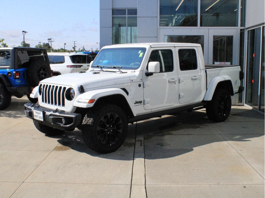 Used 2023 Jeep Gladiator Overland AWD/4WD image 3