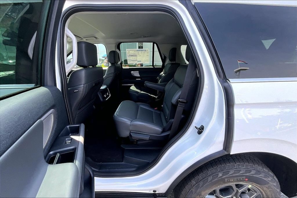 New 2026 Ford Expedition Active RWD image 10