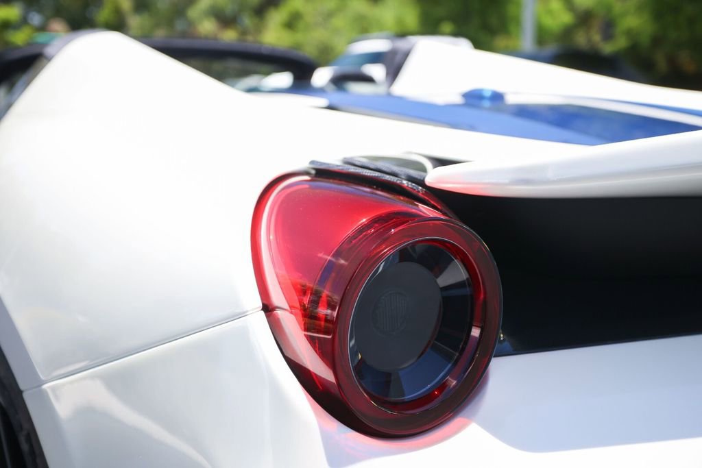 Certified 2020 Ferrari 488 Pista Spider RWD image 18